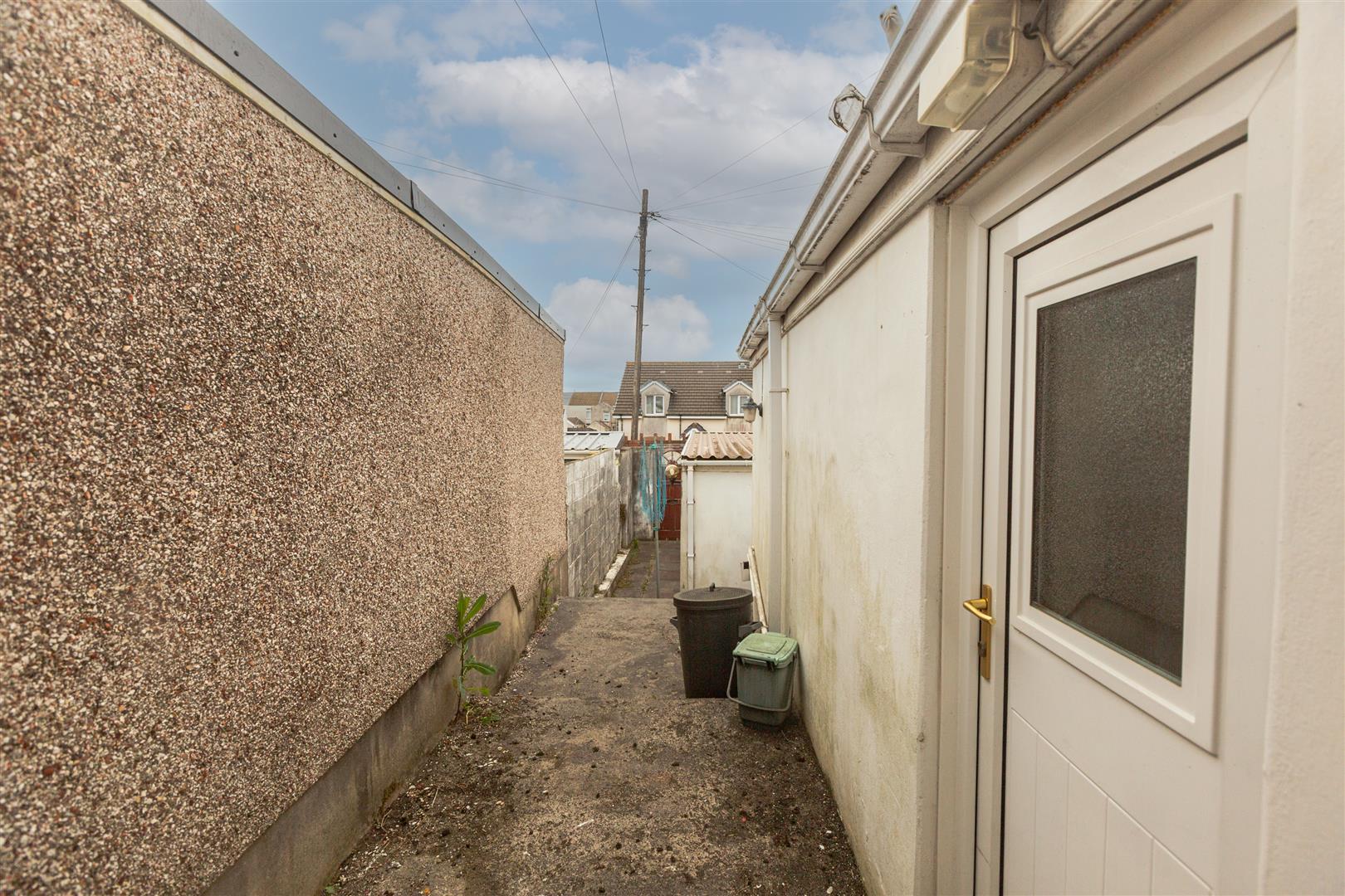Downing Street, Llanelli, SA15 2UA